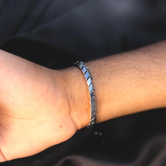 Arrow Hermitite Stone Bracelet Unisex
