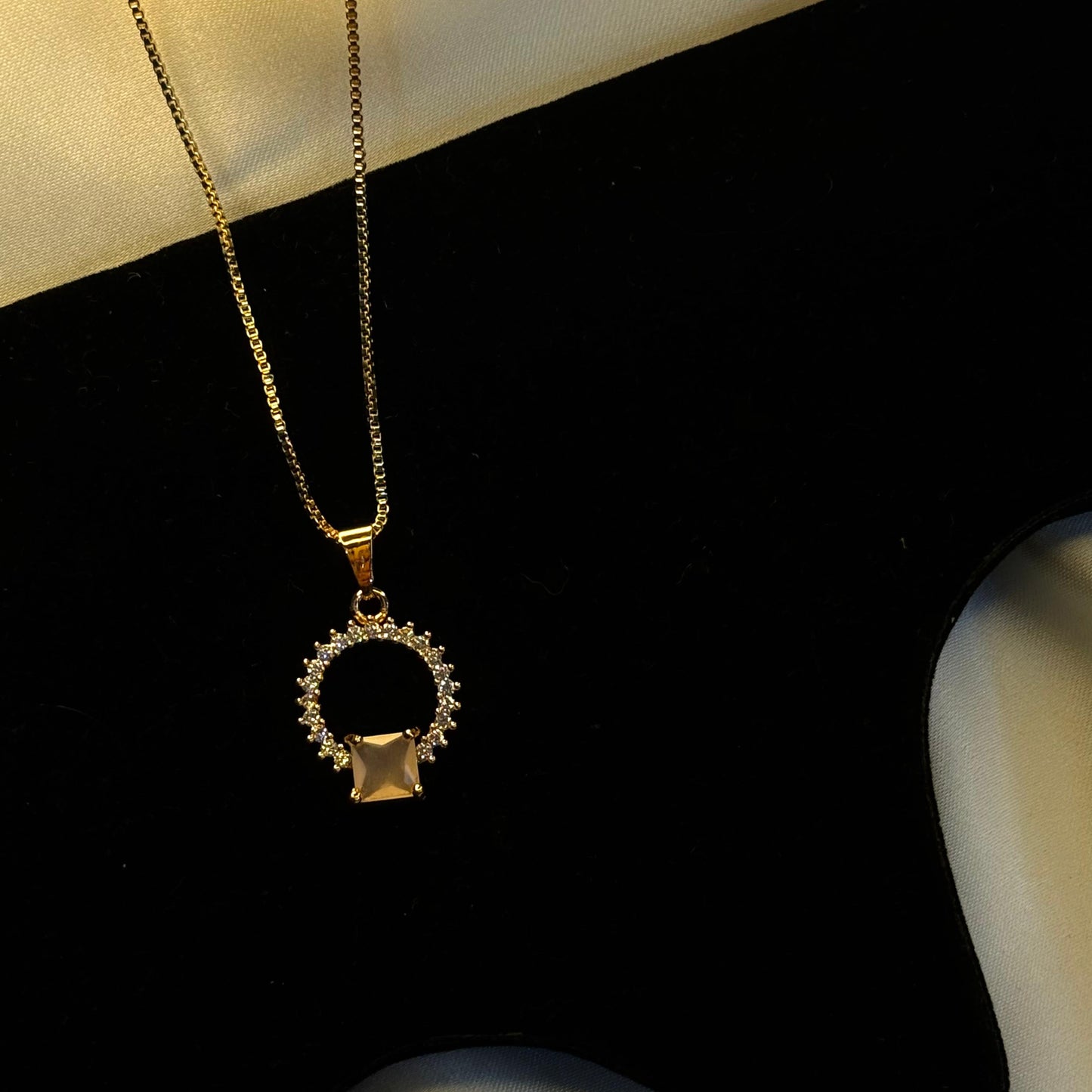 Round Zircon Pendant