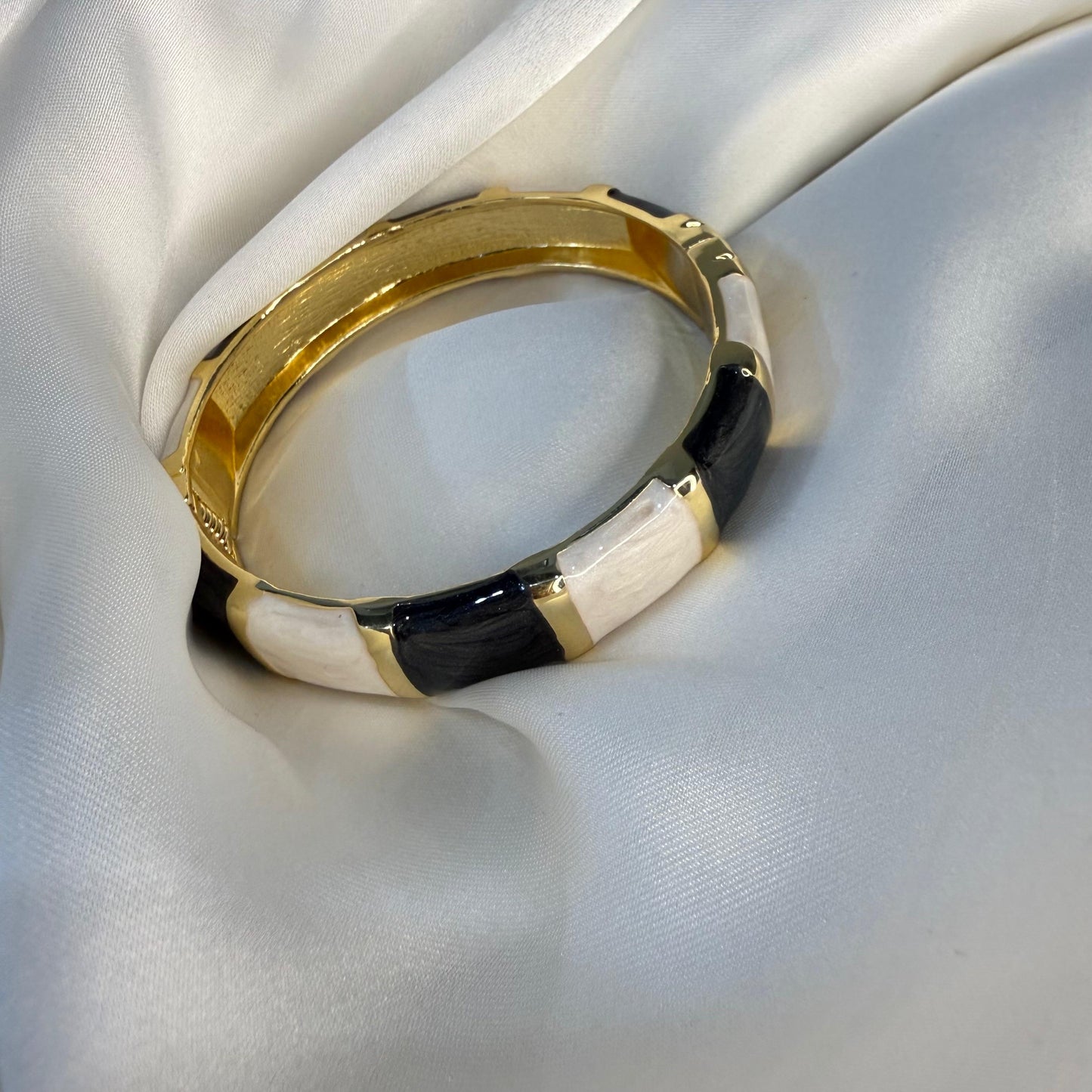 Marble Stone Stripped Bangle