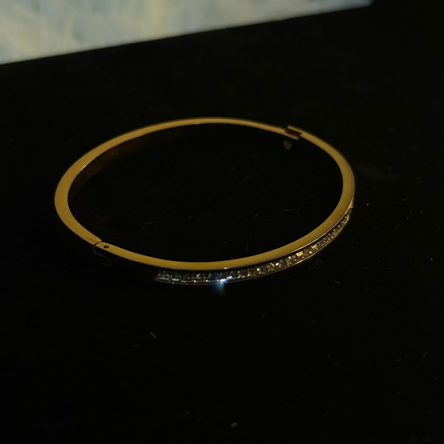 Crystal Stone Wire Bangle
