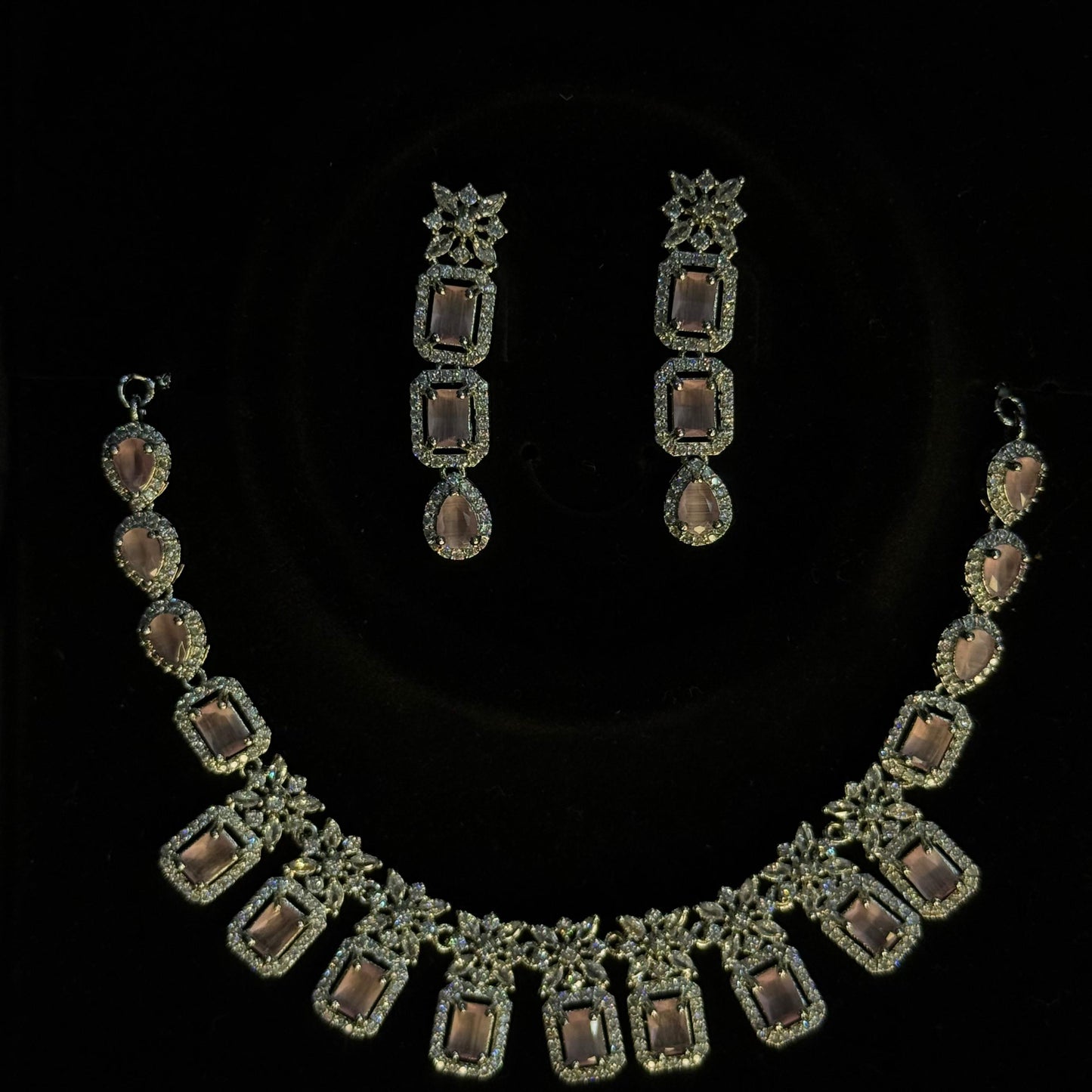 White And Pink Gems Neckalce Set