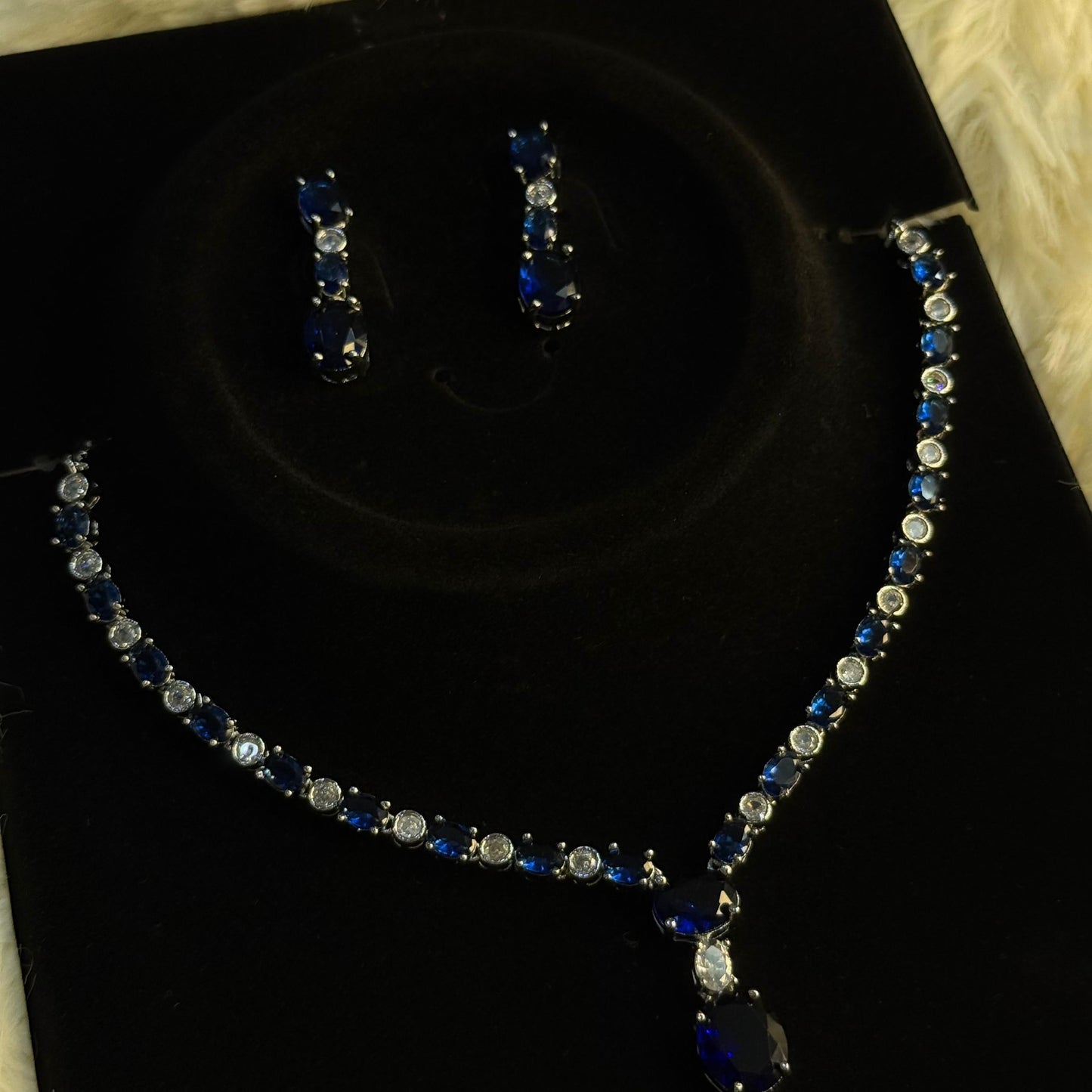 Elegant Sapphire Blue Crystal Necklace & Earring Set
