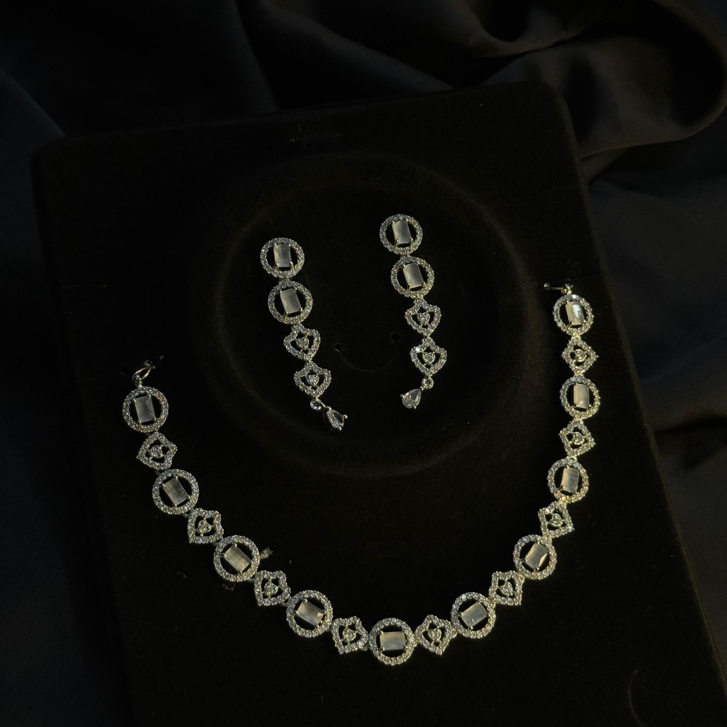 White Round Crystal Necklace Set