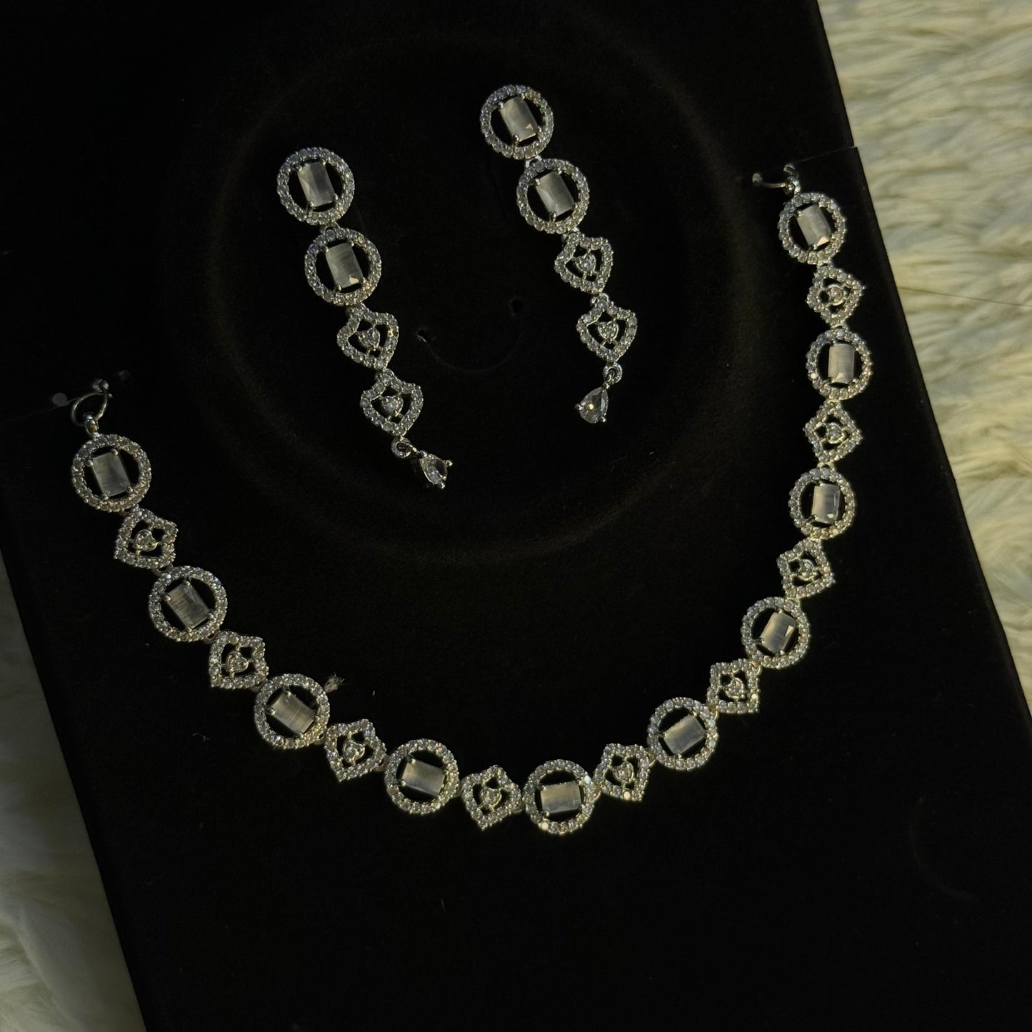 White Round Crystal Necklace Set