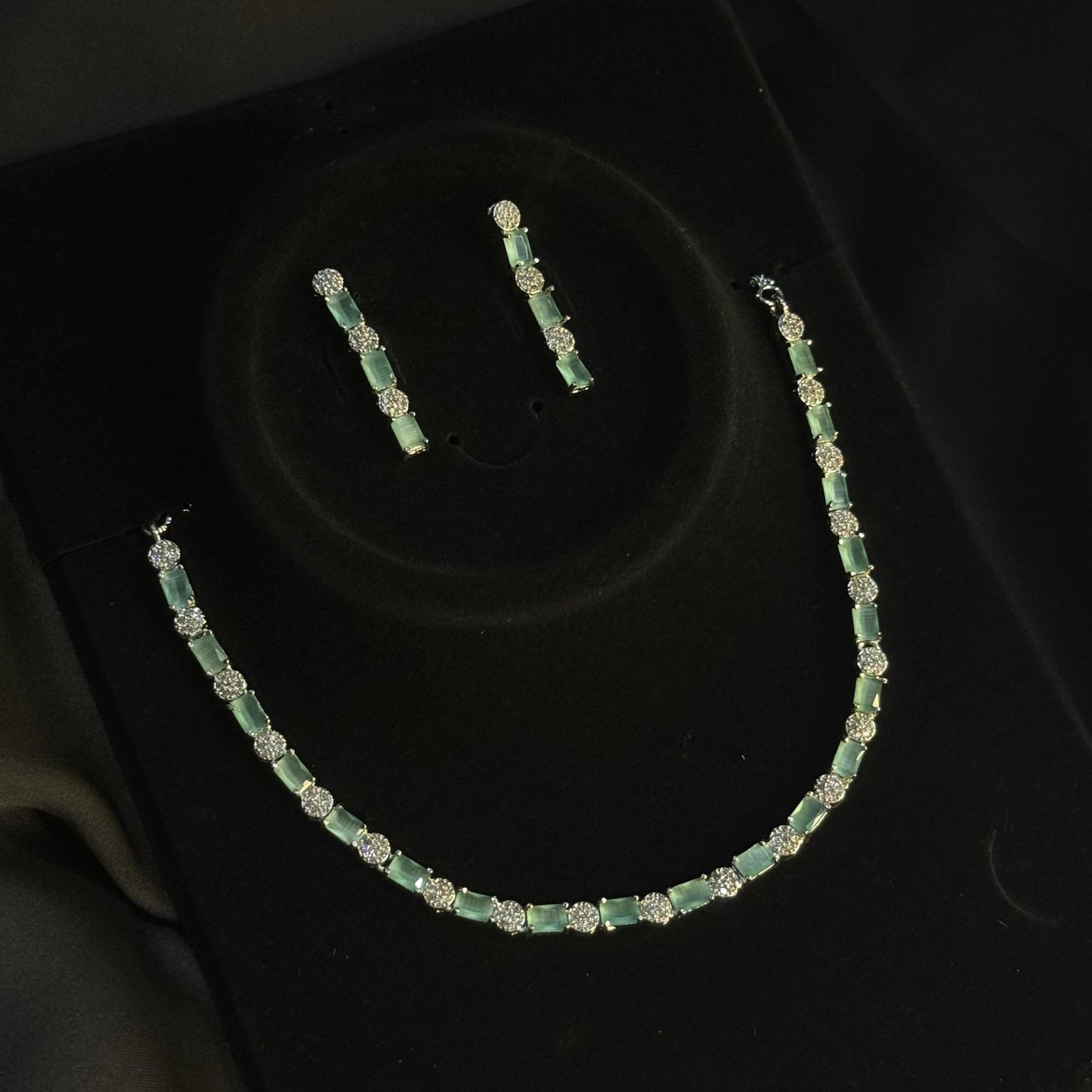Elegant Mint Green & Diamond-Cut Crystal Necklace Set