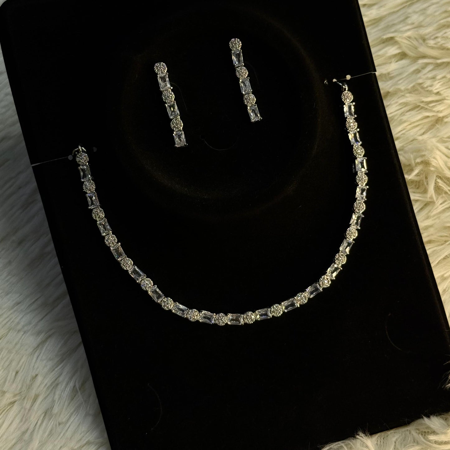 White & Grey Crystal Necklace Set