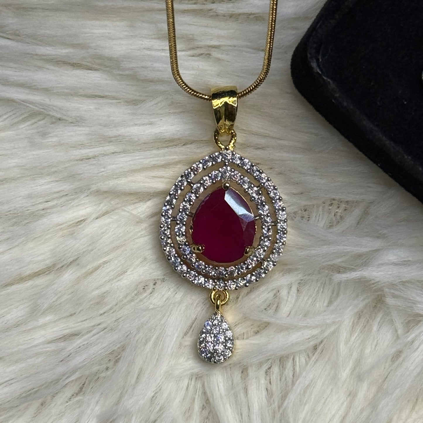 Elegant Golden Crystal Stone Teardrop Pendent Set
