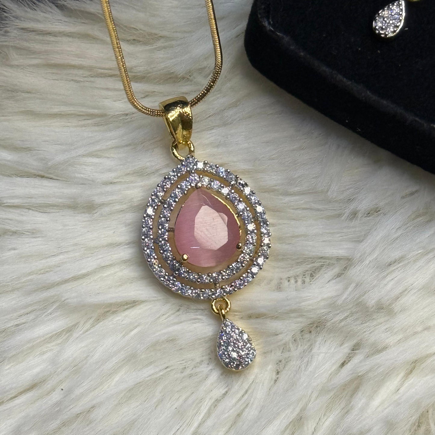 Elegant Golden Crystal Stone Teardrop Pendent Set